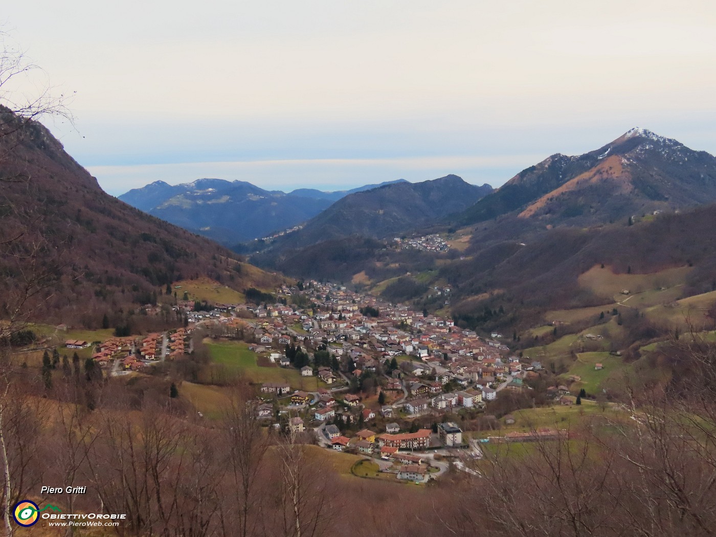 53 Da sx Alben-Serina e la sua valle-Monte Gioco .JPG